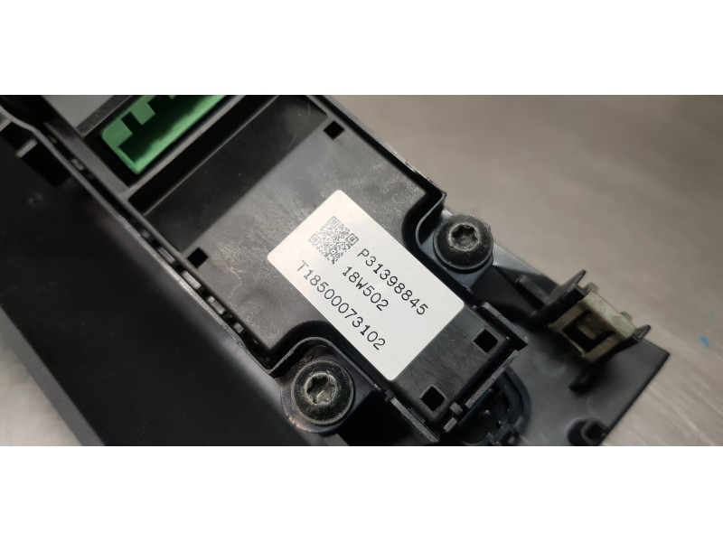 Recambio de sistema audio / radio cd para volvo xc60 inscription awd referencia OEM IAM 31398845  