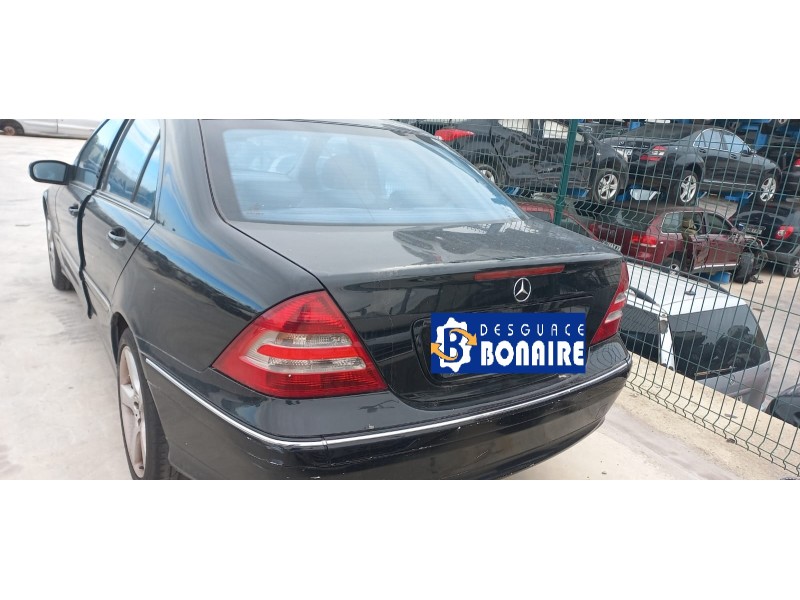 mercedes clase c (w203) berlina del año 2004