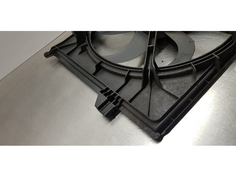 Recambio de electroventilador para mercedes clase r (w251) 320 cdi (251.022) referencia OEM IAM A1645000493 6726010002 