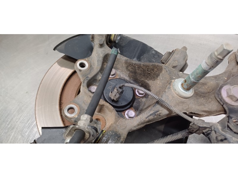 Recambio de mangueta trasera derecha para toyota rav4 hybrid 4x2 advance referencia OEM IAM 4230442060  