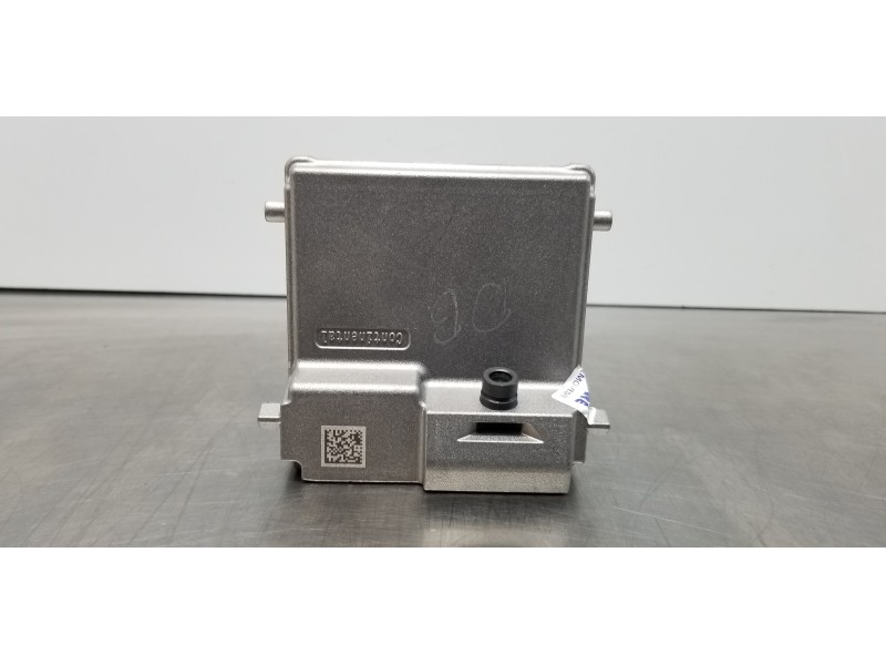 Recambio de sensor de aparcamiento para toyota rav4 hybrid 4x2 advance referencia OEM IAM 8646C0R140  