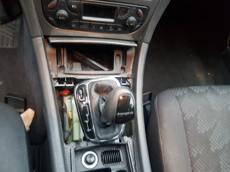 mercedes clase c (w203) berlina del año 2002