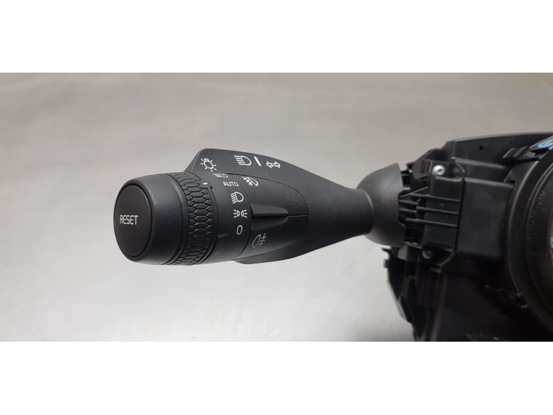 Recambio de mando multifuncion para volvo xc60 inscription awd referencia OEM IAM 32266025  