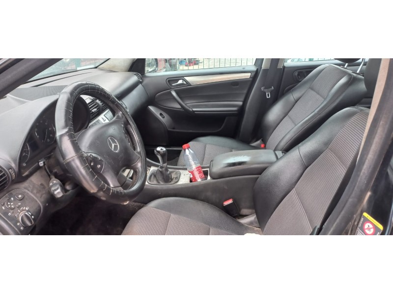 mercedes clase c (w203) berlina del año 2004