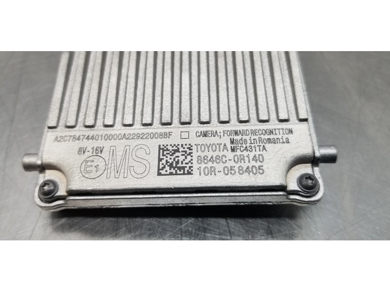 Recambio de sensor de aparcamiento para toyota rav4 hybrid 4x2 advance referencia OEM IAM 8646C0R140  