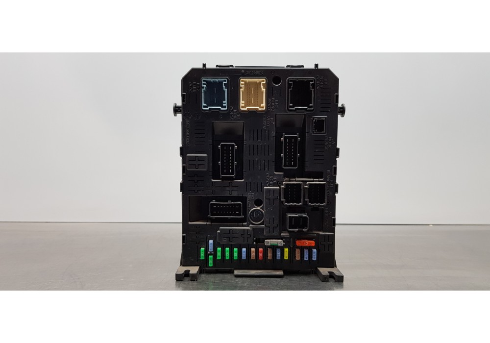 Recambio de caja reles / fusibles para citroen c4 picasso 2.0 hdi fap referencia OEM IAM 9666895680 281197595 