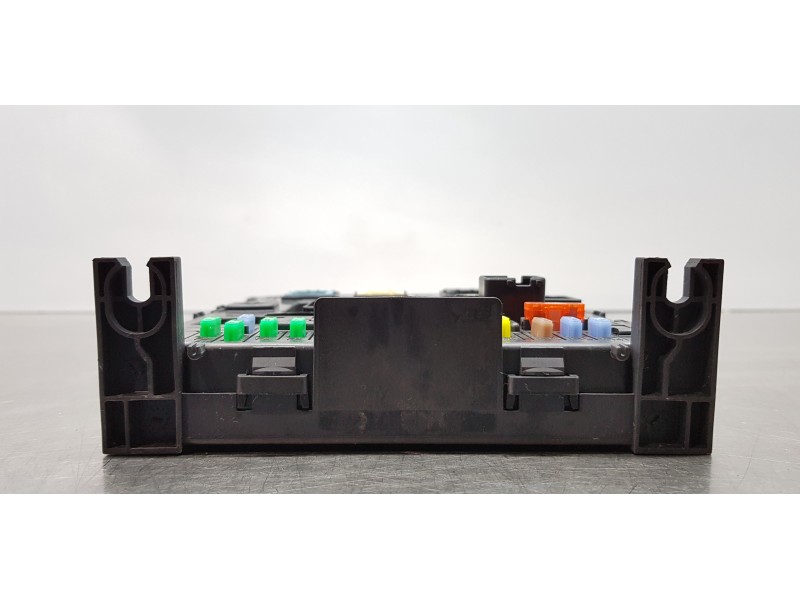 Recambio de caja reles / fusibles para citroen c4 picasso 2.0 hdi fap referencia OEM IAM 9666895680 281197595  Recambio de caja reles / fusibles para citroen c4 picasso 2.0 hdi fap referencia OEM IAM 9666895680 281197595