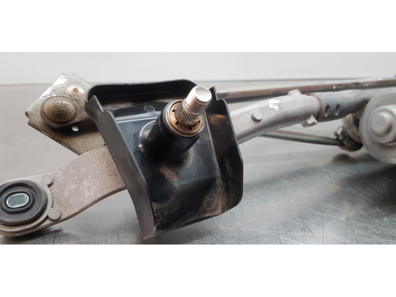 Recambio de motor limpia delantero para toyota rav4 hybrid 4x2 advance referencia OEM IAM 8511042270  