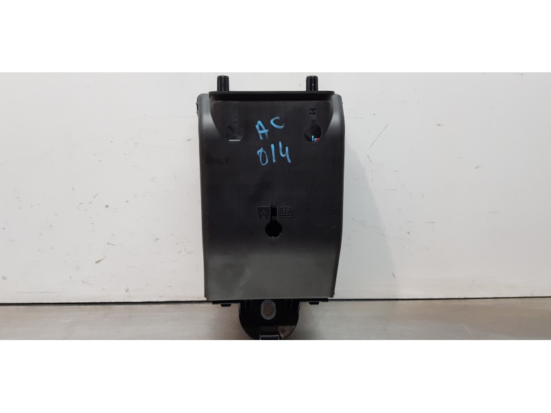 Recambio de caja reles / fusibles para volvo xc60 inscription awd referencia OEM IAM 31682732  