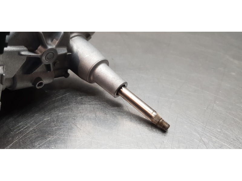 Recambio de motor limpia trasero para toyota rav4 hybrid 4x2 advance referencia OEM IAM 8513042101  