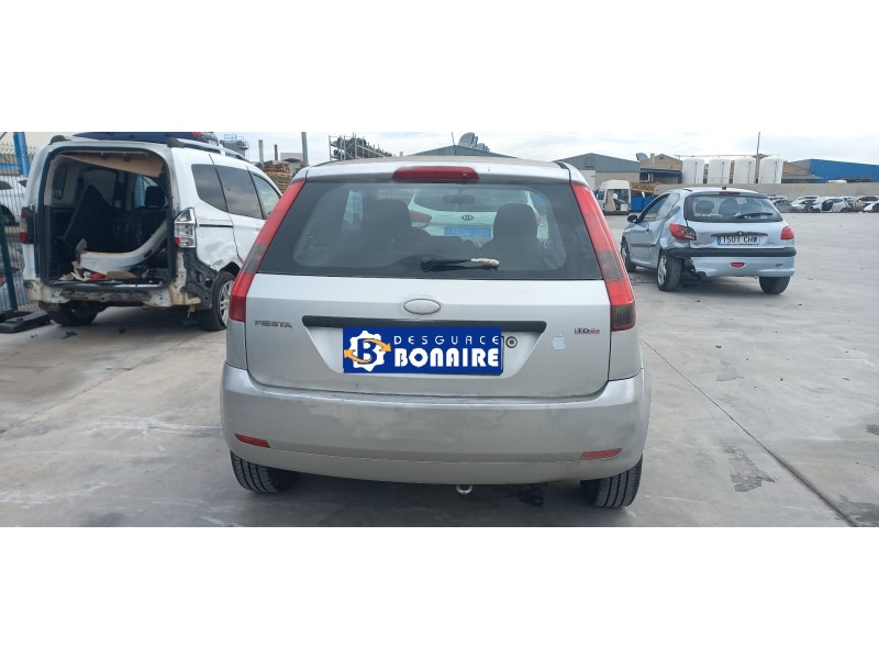 ford fiesta (cbk) del año 2004