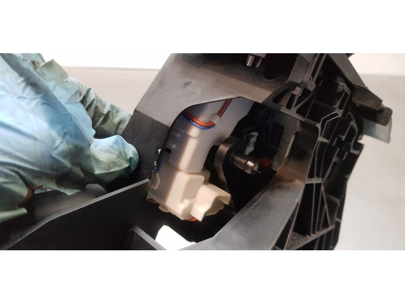 Recambio de palanca cambio para toyota rav4 hybrid 4x2 advance referencia OEM IAM 3356012650  