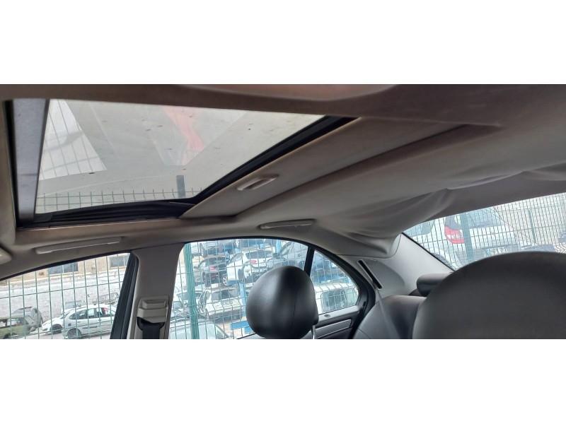 mercedes clase c (w203) berlina del año 2004