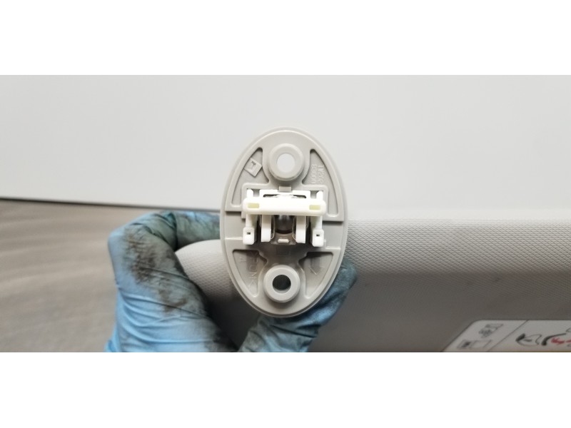 Recambio de parasol derecho para toyota rav4 hybrid 4x2 advance referencia OEM IAM 7431042681B0  