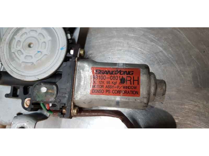 Recambio de elevalunas trasero derecho para ssangyong rexton rx 270 full referencia OEM IAM 8810008011  