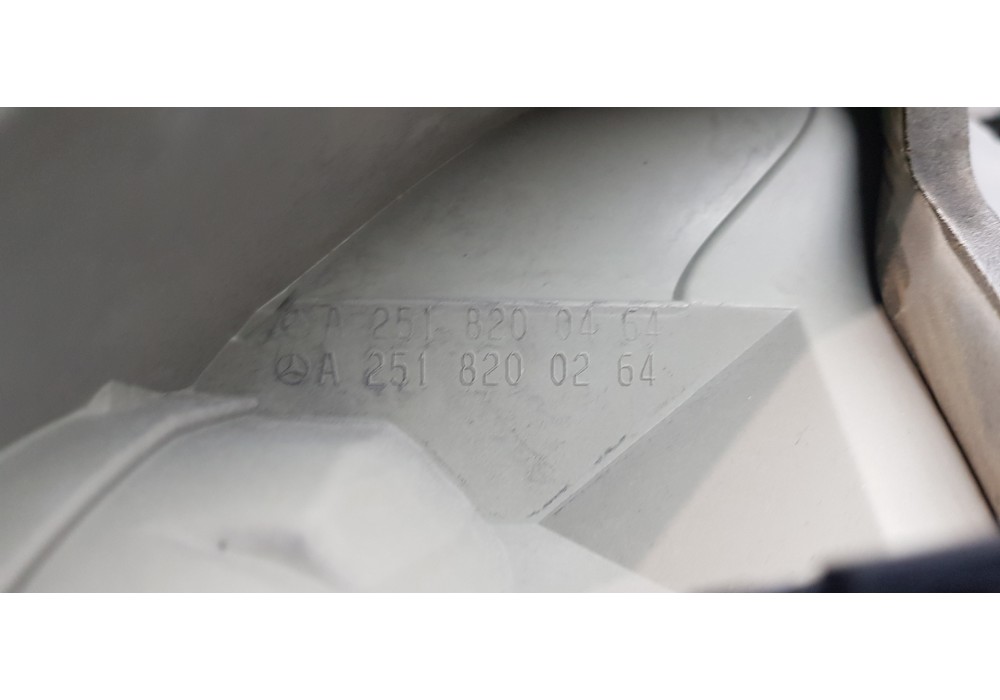 Recambio de piloto trasero derecho para mercedes clase r (w251) 320 cdi (251.022) referencia OEM IAM A2518200264 A2518200464 
