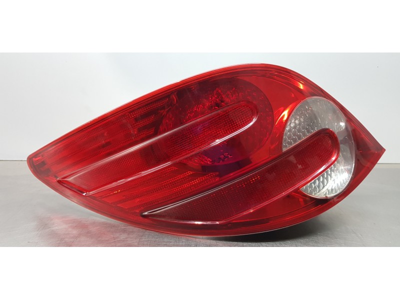 Recambio de piloto trasero izquierdo para mercedes clase r (w251) 320 cdi (251.022) referencia OEM IAM A2518200164 A2518200364 