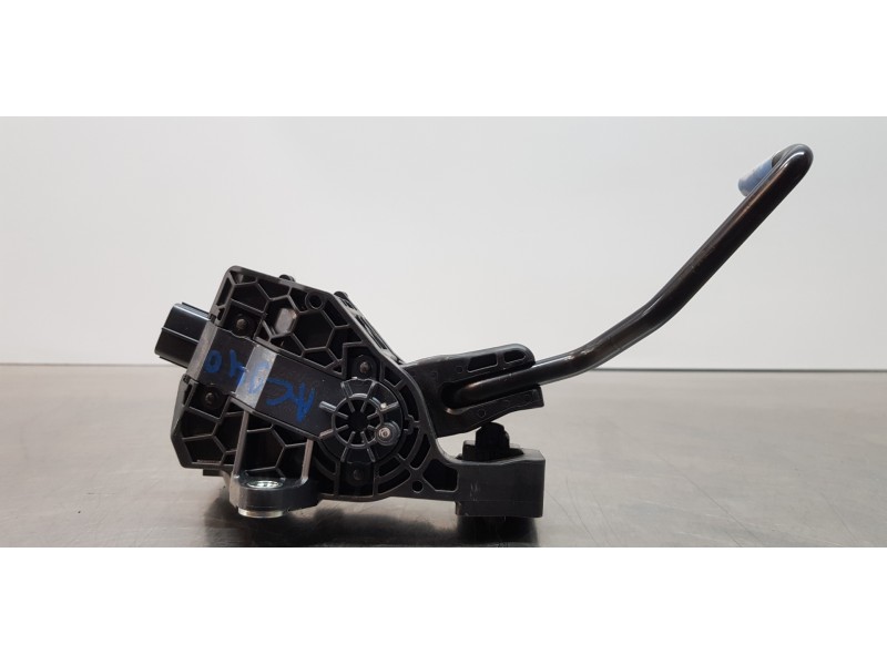 Recambio de pedal acelerador para toyota rav4 hybrid 4x2 advance referencia OEM IAM 7811033141 2701001040 