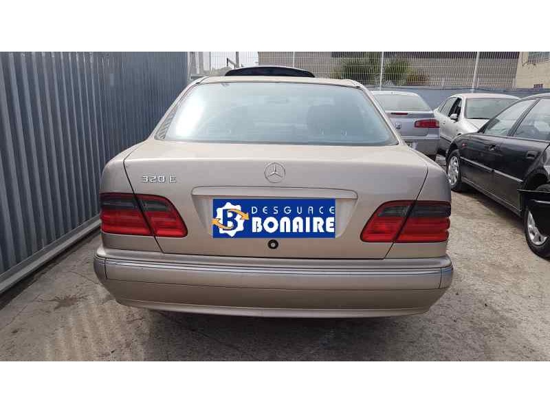 mercedes clase e (w210) berlina del año 1999