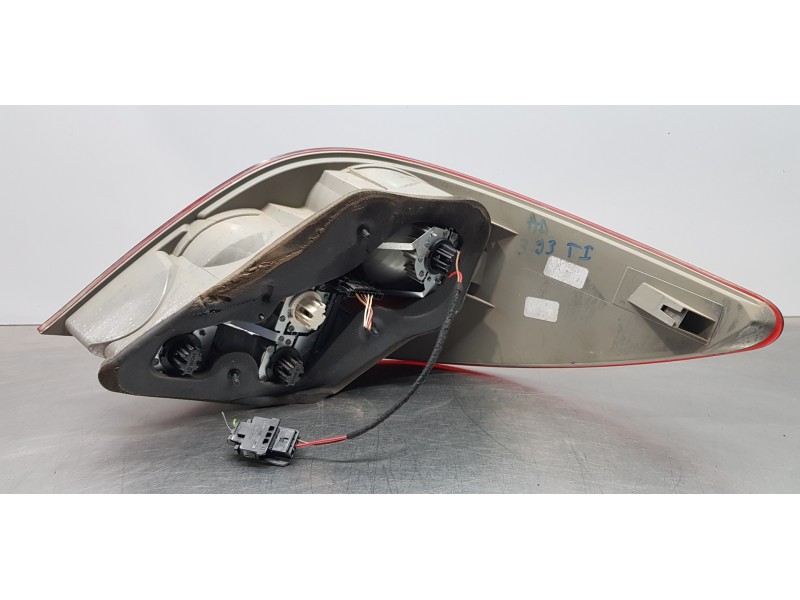 Recambio de piloto trasero izquierdo para mercedes clase r (w251) 320 cdi (251.022) referencia OEM IAM A2518200164 A2518200364 