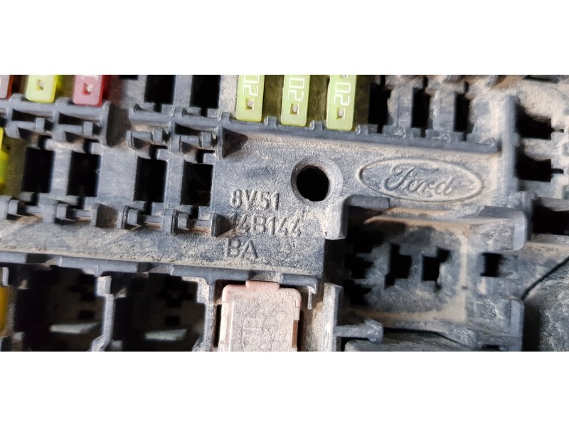 Recambio de caja reles / fusibles para ford fiesta (cb1) ambiente referencia OEM IAM 8V5114B144BA   Recambio de caja reles / fusibles para ford fiesta (cb1) ambiente referencia OEM IAM 8V5114B144BA