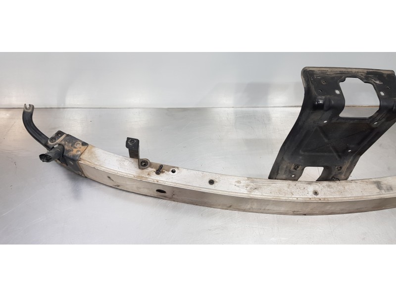 Recambio de refuerzo paragolpes delantero para mercedes clase r (w251) 320 cdi (251.022) referencia OEM IAM A2516201434  