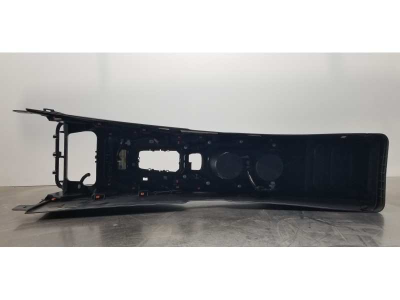 Recambio de apoyabrazos central para toyota corolla (e21) hybrid active referencia OEM IAM 5890502G20C0 5891002C00C0 