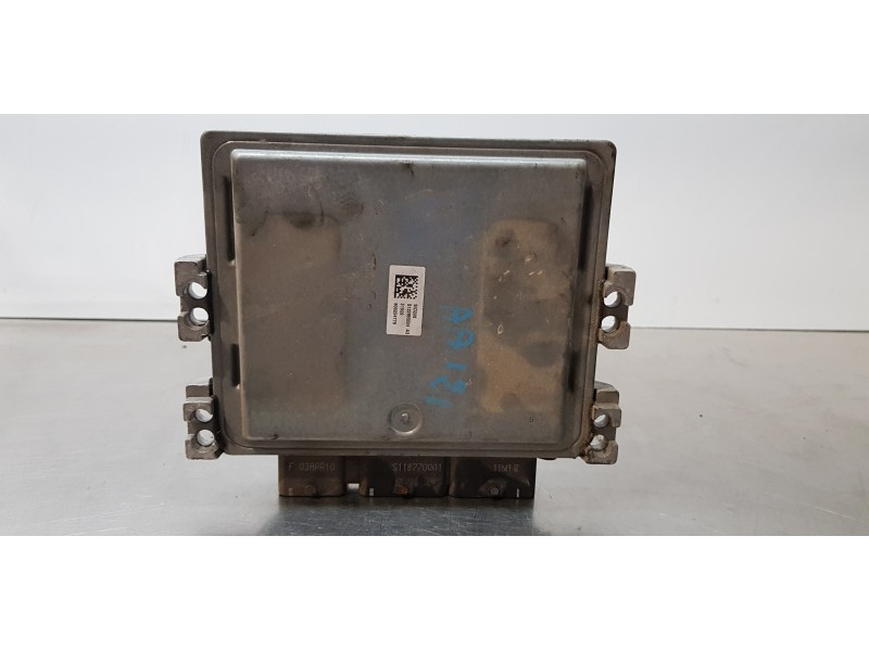 Recambio de centralita motor uce para ford fiesta (cb1) ambiente referencia OEM IAM 8V2112A650EC  