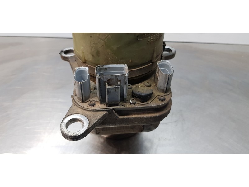 Recambio de bomba direccion para ford focus berlina (cap) ambiente (d) referencia OEM IAM 4M513K514BF  