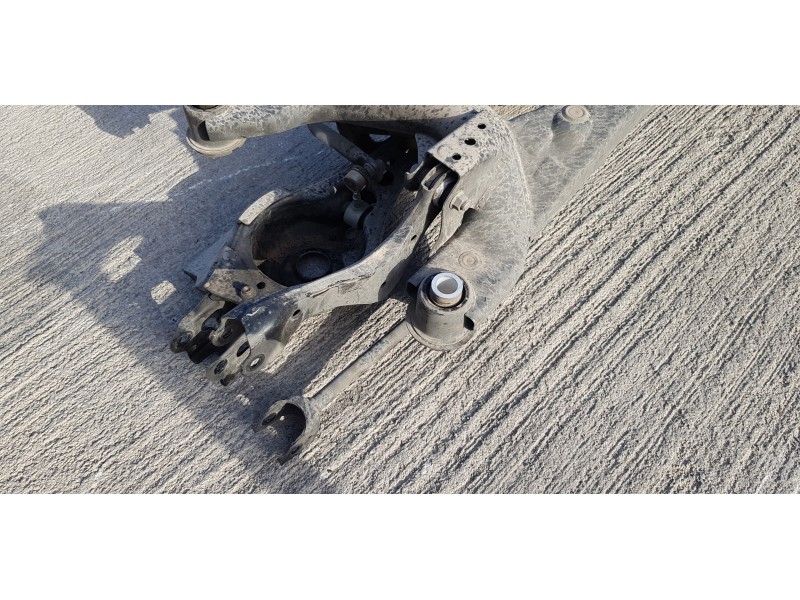 Recambio de puente trasero para toyota rav4 hybrid 4x2 advance referencia OEM IAM 5120642090  