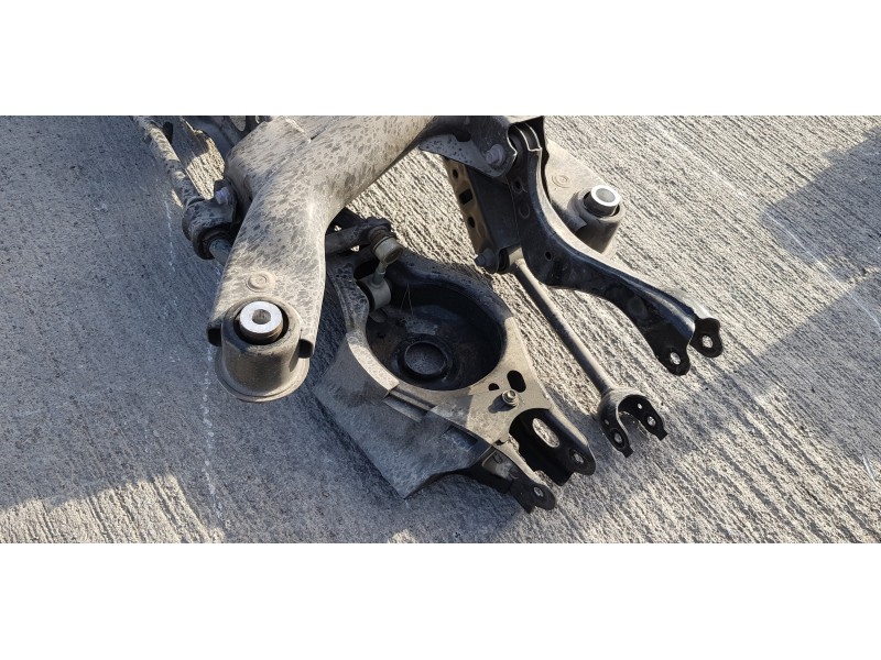 Recambio de puente trasero para toyota rav4 hybrid 4x2 advance referencia OEM IAM 5120642090  