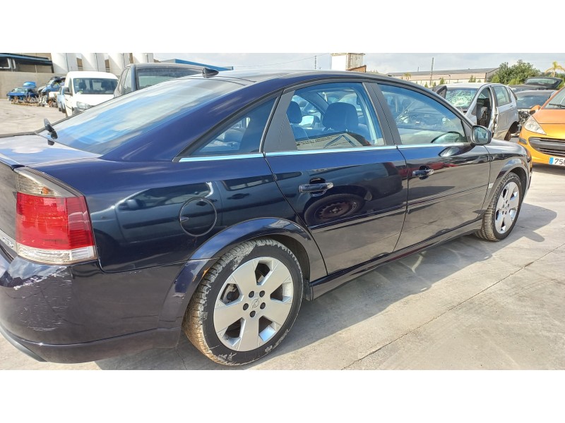 opel vectra c berlina del año 2004