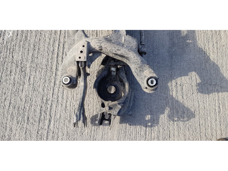 Recambio de puente trasero para toyota rav4 hybrid 4x2 advance referencia OEM IAM 5120642090  