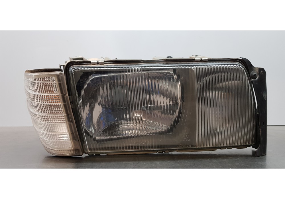Recambio de faro derecho para mercedes clase s (w126) berlina+coupe se 300 referencia OEM IAM A1268209061 1307022122 