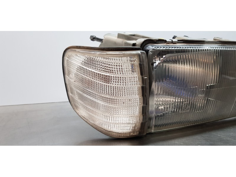 Recambio de faro derecho para mercedes clase s (w126) berlina+coupe se 300 referencia OEM IAM A1268209061 1307022122 