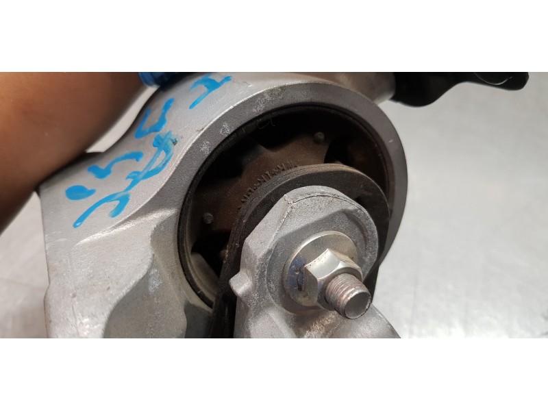 Recambio de soporte motor izquierdo para toyota rav4 hybrid 4x2 advance referencia OEM IAM 1230625020  