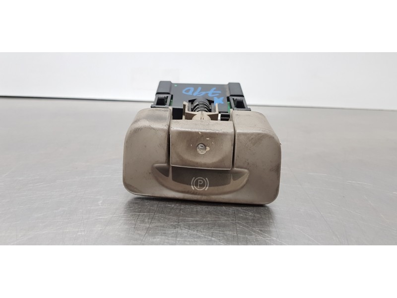 Recambio de freno de mano electrico para renault scenic ii grand exception referencia OEM IAM 8200243681  
