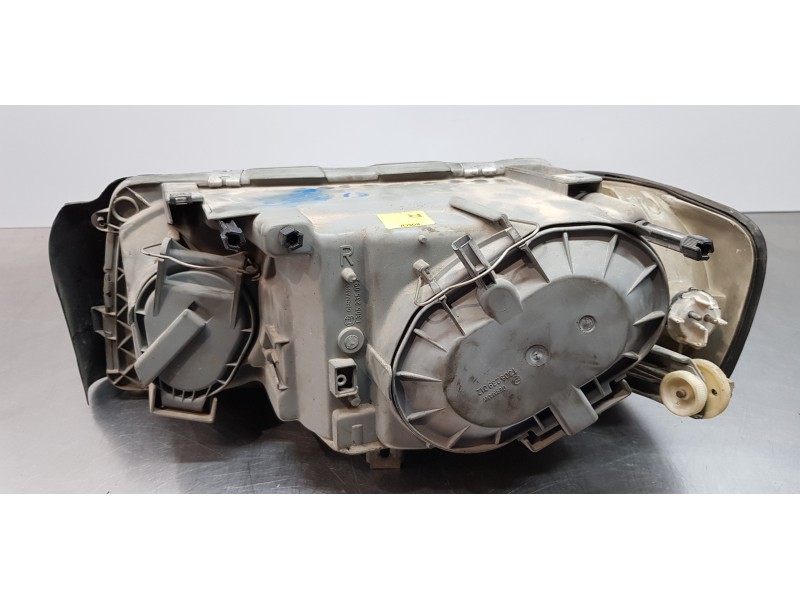 Recambio de faro derecho para mercedes clase s (w126) berlina+coupe se 300 referencia OEM IAM A1268209061 1307022122 