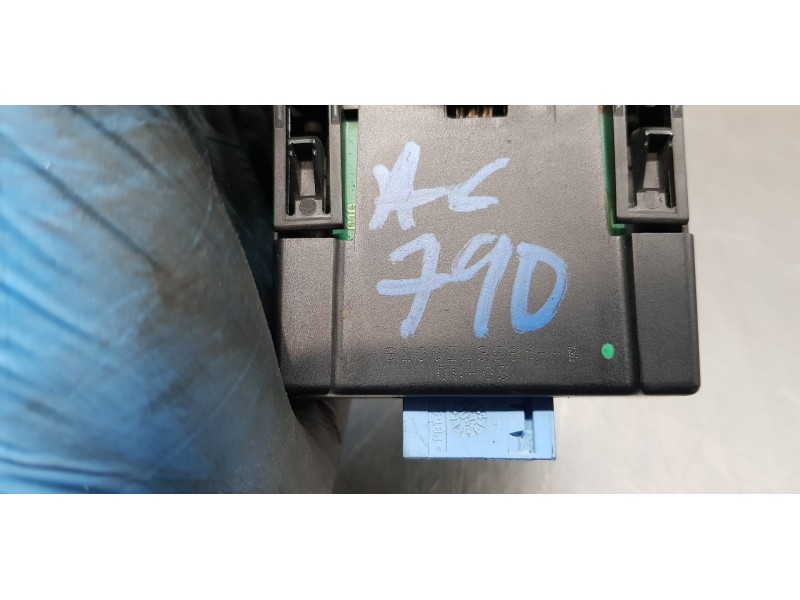 Recambio de freno de mano electrico para renault scenic ii grand exception referencia OEM IAM 8200243681  