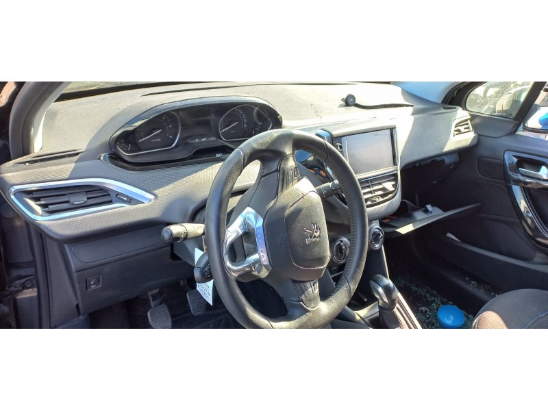 peugeot 208 del año 2017