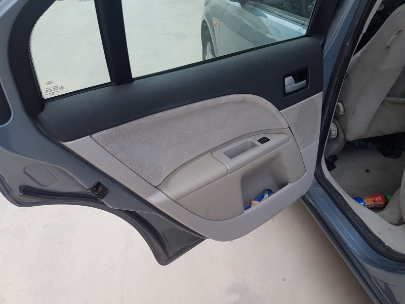 ford mondeo berlina (ge) del año 2001