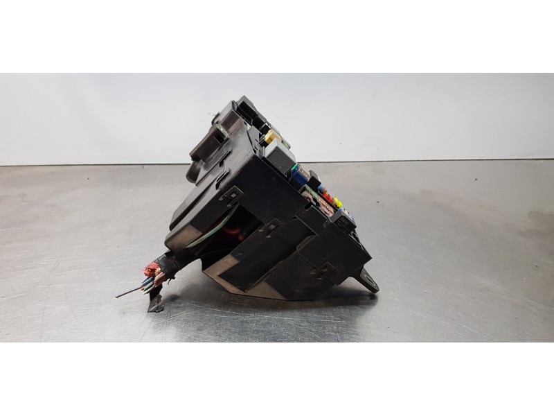 Recambio de caja reles / fusibles para jaguar xf 3.0 v6 diesel s premium luxury referencia OEM IAM 8X2T14A003AA  