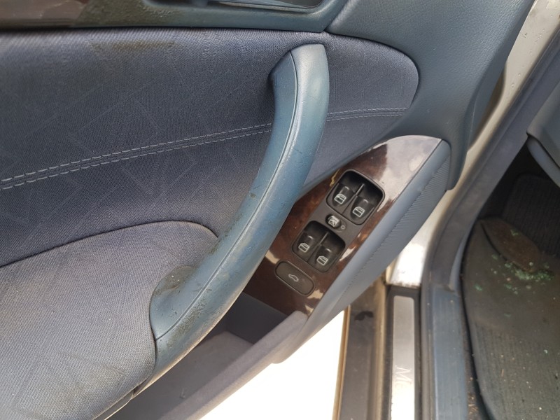 mercedes clase c (w203) berlina del año 2003