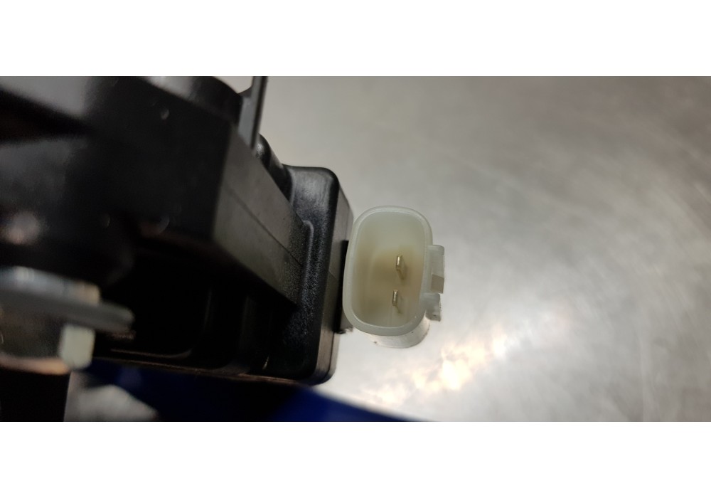 Recambio de cerradura maletero / porton para toyota rav 4 plug-in hybrid advance referencia OEM IAM 6935042101 1638000790 