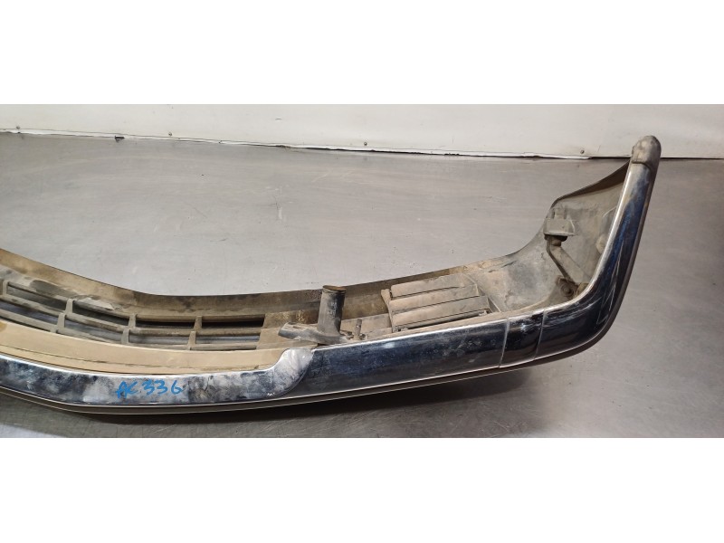 Recambio de paragolpes delantero para mercedes clase s (w126) berlina+coupe se 300 referencia OEM IAM A1268802440  