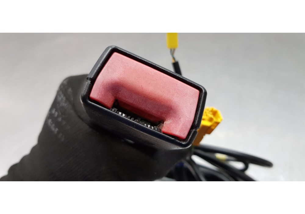 Recambio de pretensor airbag derecho para mercedes clase cls (w219) 320 cdi (219.322) referencia OEM IAM A2118602069  