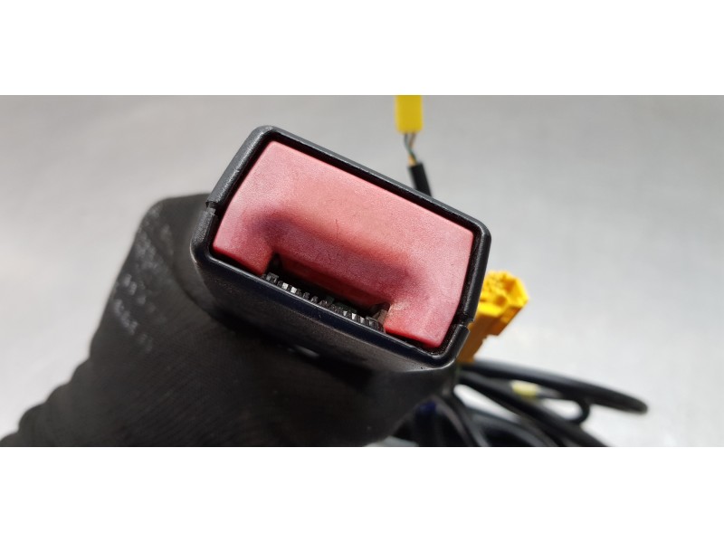 Recambio de pretensor airbag derecho para mercedes clase cls (w219) 320 cdi (219.322) referencia OEM IAM A2118602069  