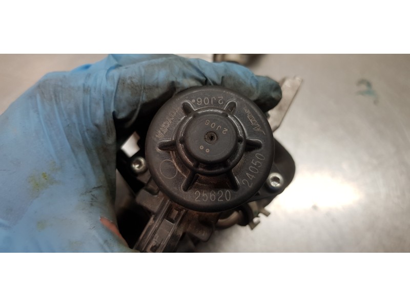 Recambio de valvula egr para toyota rav4 hybrid 4x2 advance referencia OEM IAM 2562024050 2568025060 