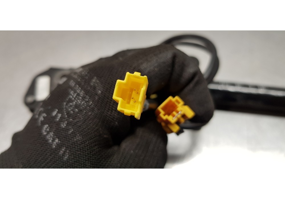 Recambio de pretensor airbag derecho para mercedes clase cls (w219) 320 cdi (219.322) referencia OEM IAM A2118602069  