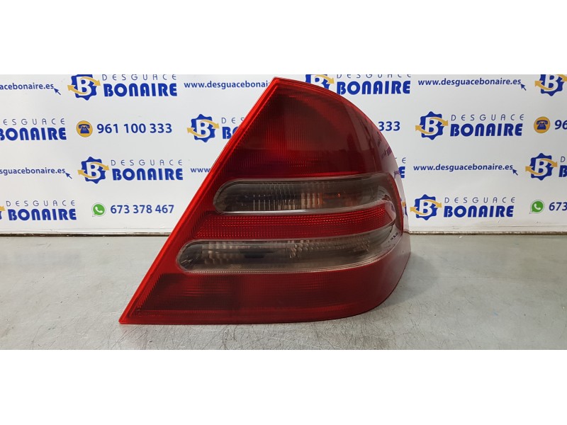 Recambio de piloto trasero derecho para mercedes clase c (w203) berlina 200 cdi (203.004) referencia OEM IAM A2038200264R   Recambio de piloto trasero derecho para mercedes clase c (w203) berlina 200 cdi (203.004) referencia OEM IAM A2038200264R